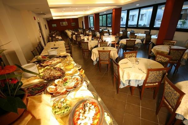 Hotel Milton Cattolica Kültér fotó
